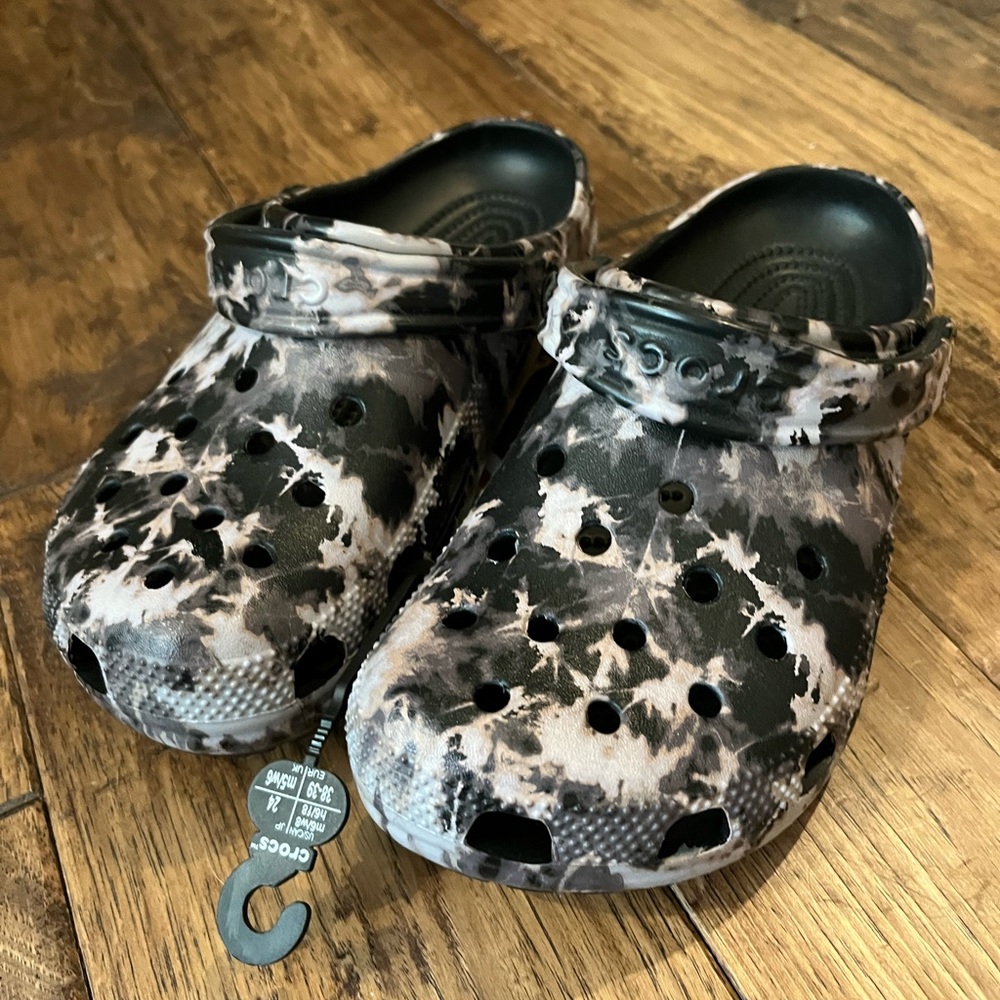 Bleach Dye Crocs